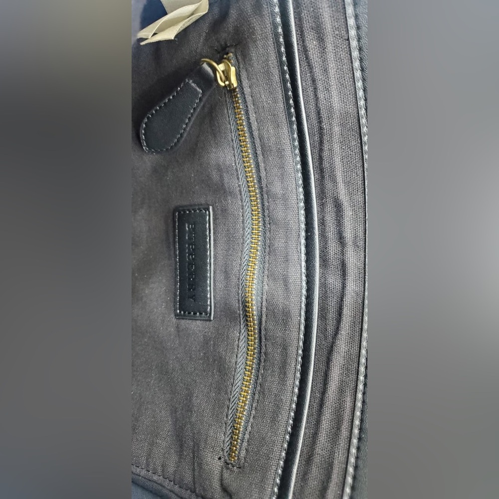 Burberry unisex messenger bag - Picture 7 of 13